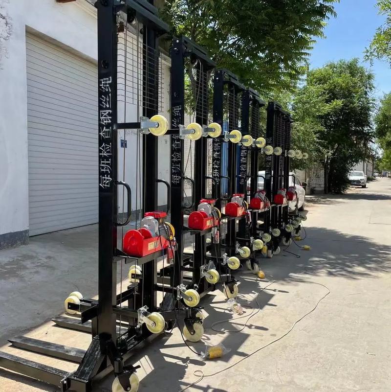 電動(dòng)搬運(yùn)車 建筑工地的裝卸貨神器與高效上磚機(jī)